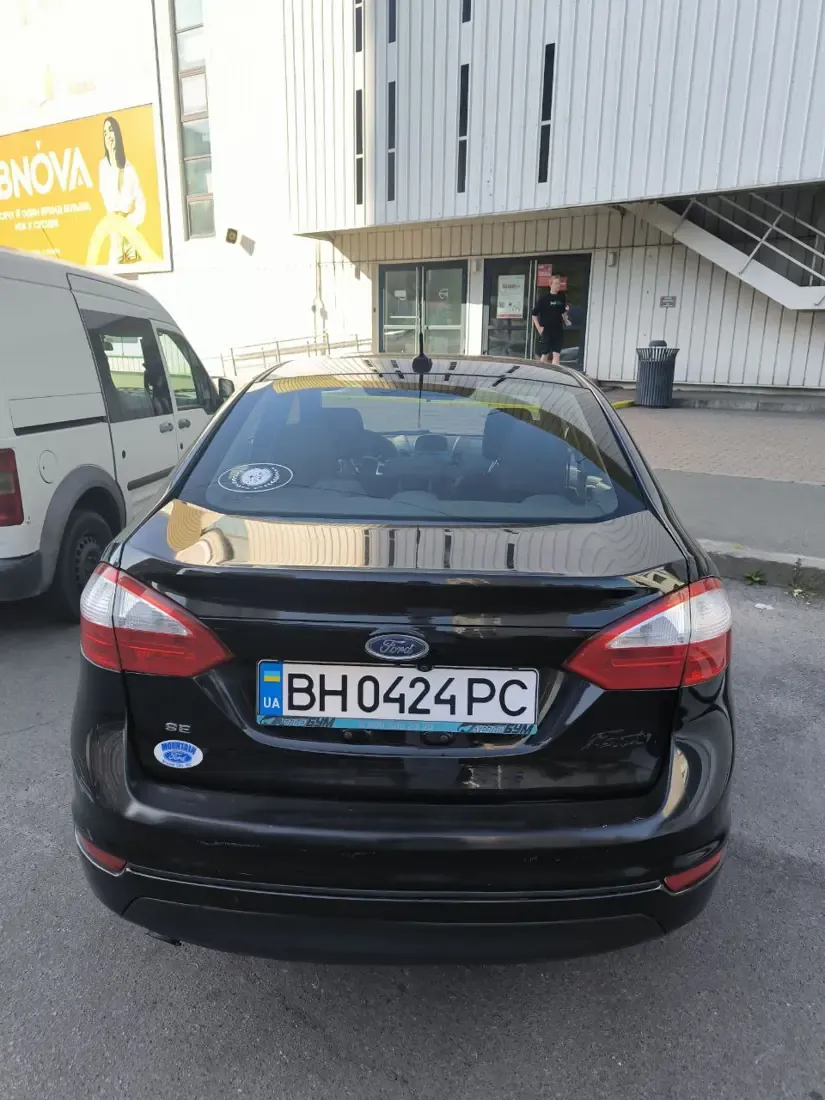 Ford Fiesta ВН 0424 РС Вид ззаду