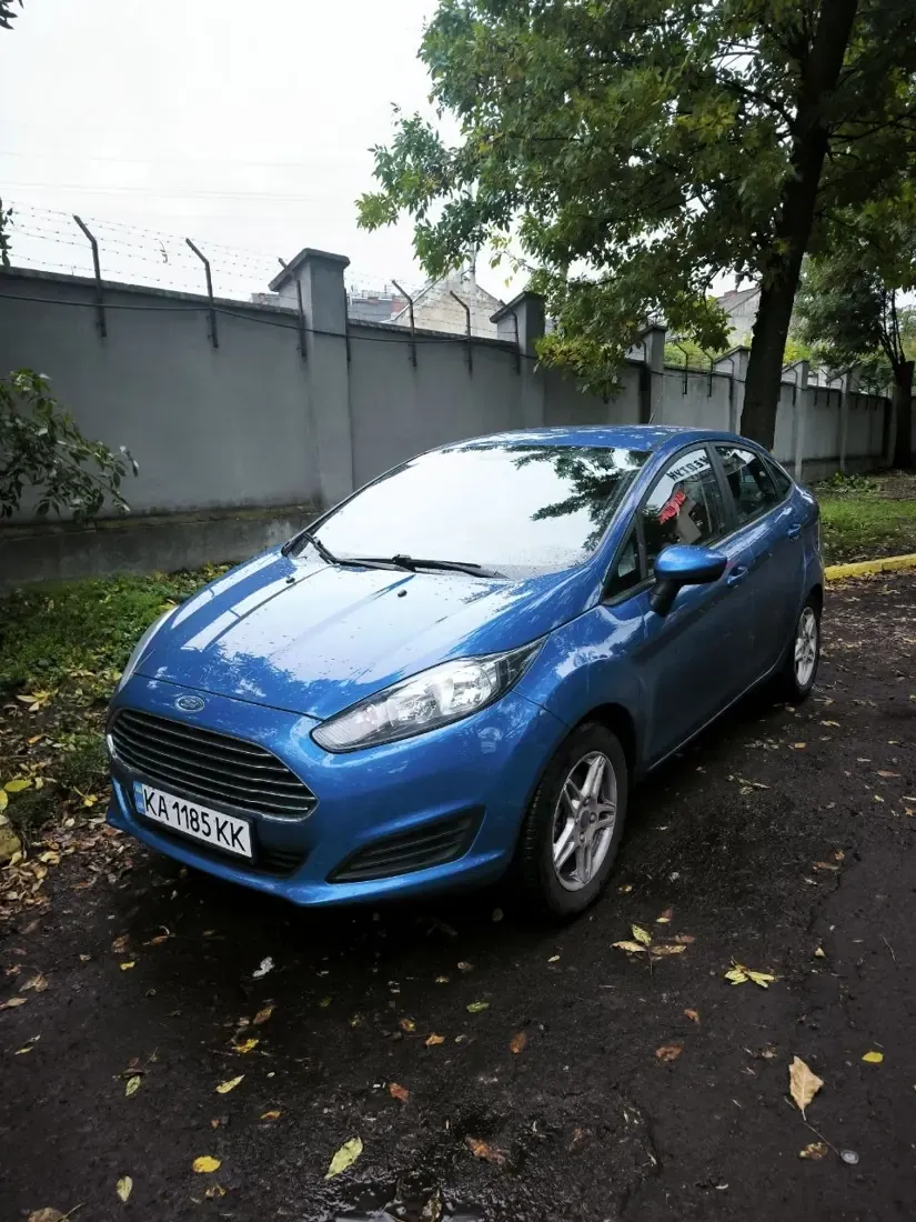 Ford Fiesta КА 1185 КК Вид спереду зліва