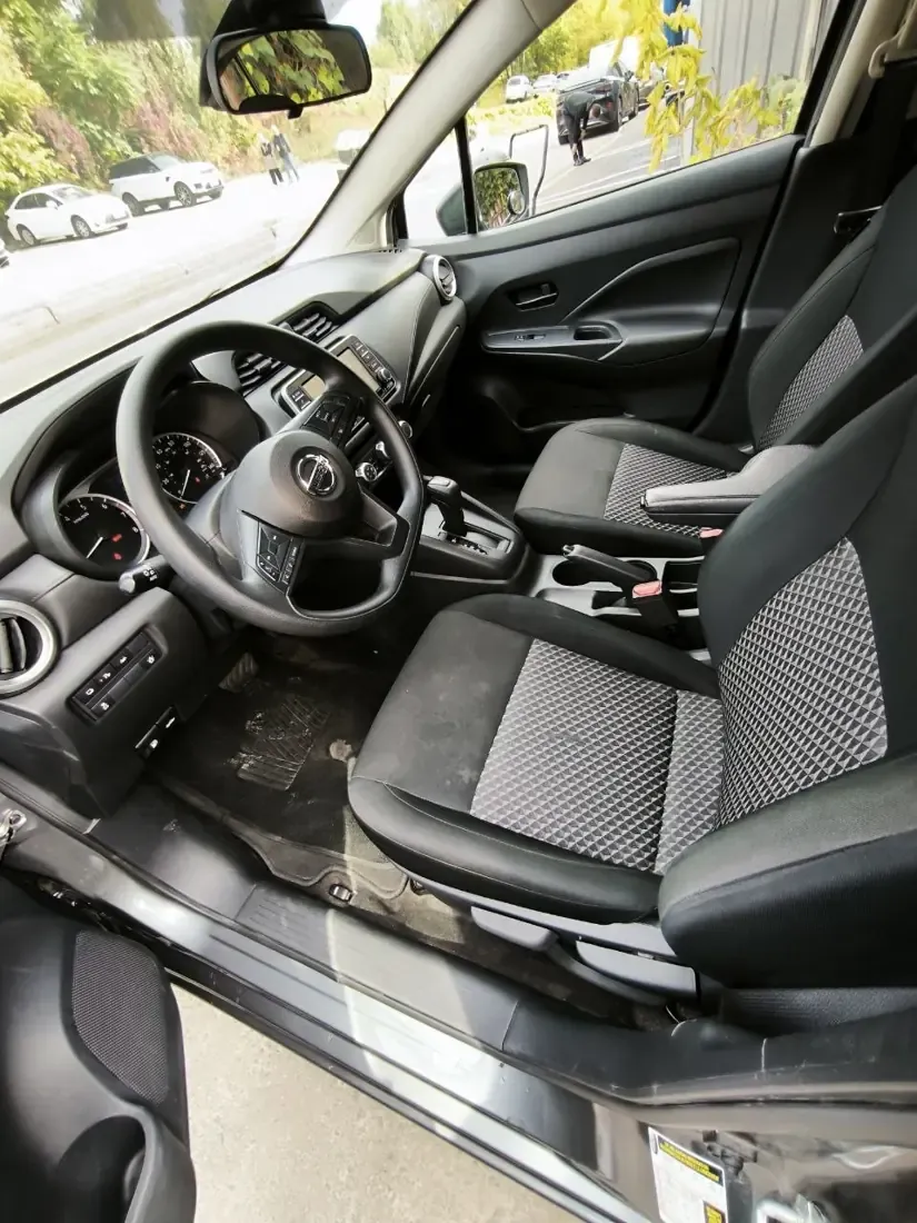 Nissan Versa КА 2369 АН Front interior