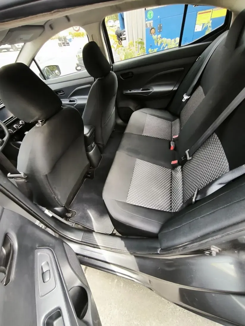 Nissan Versa КА 2369 АН Rear seats