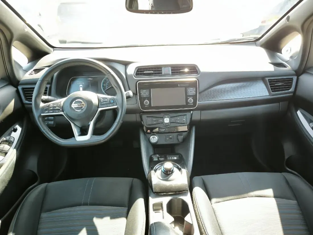 Nissan Leaf ВС 4841 YD Dashboard