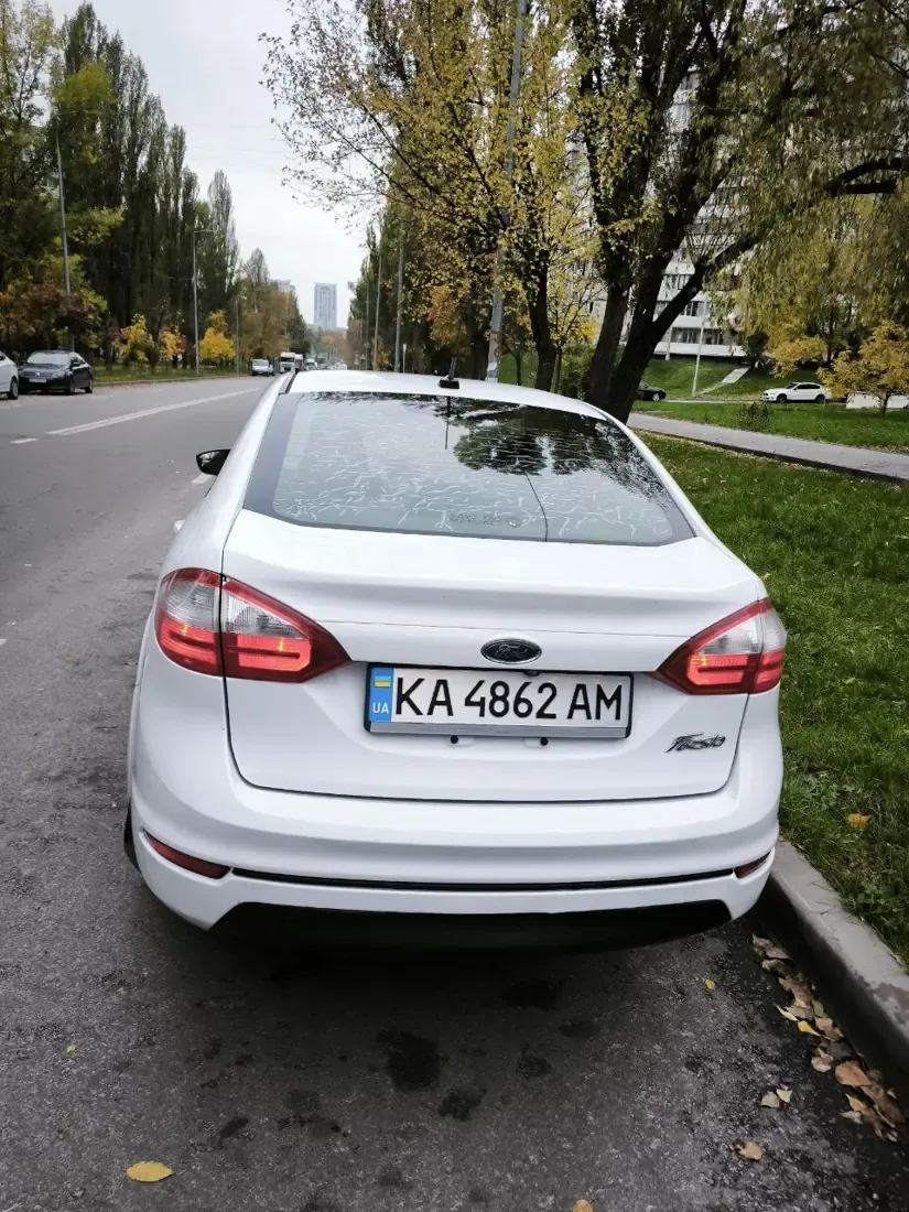 Ford Fiesta КА 4862 АМ Вид ззаду
