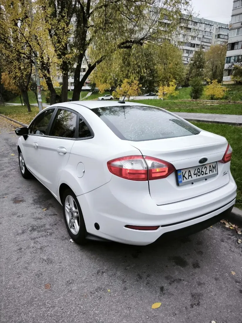 Ford Fiesta КА 4862 АМ Вид ззаду зліва