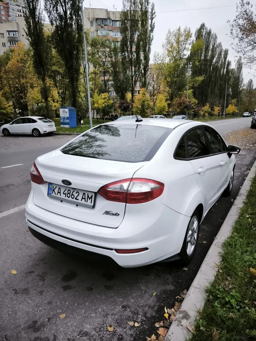 Ford Fiesta КА 4862 АМ Вид ззаду справа