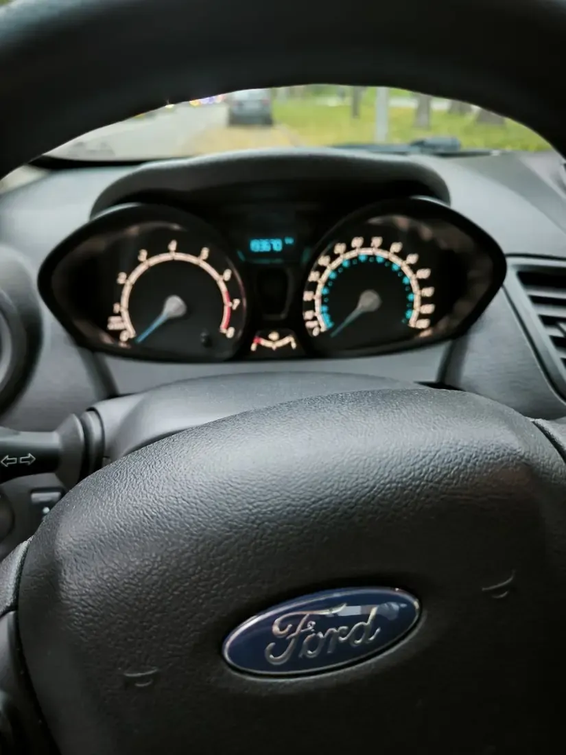 Ford Fiesta КА 4862 АМ Приладова панель