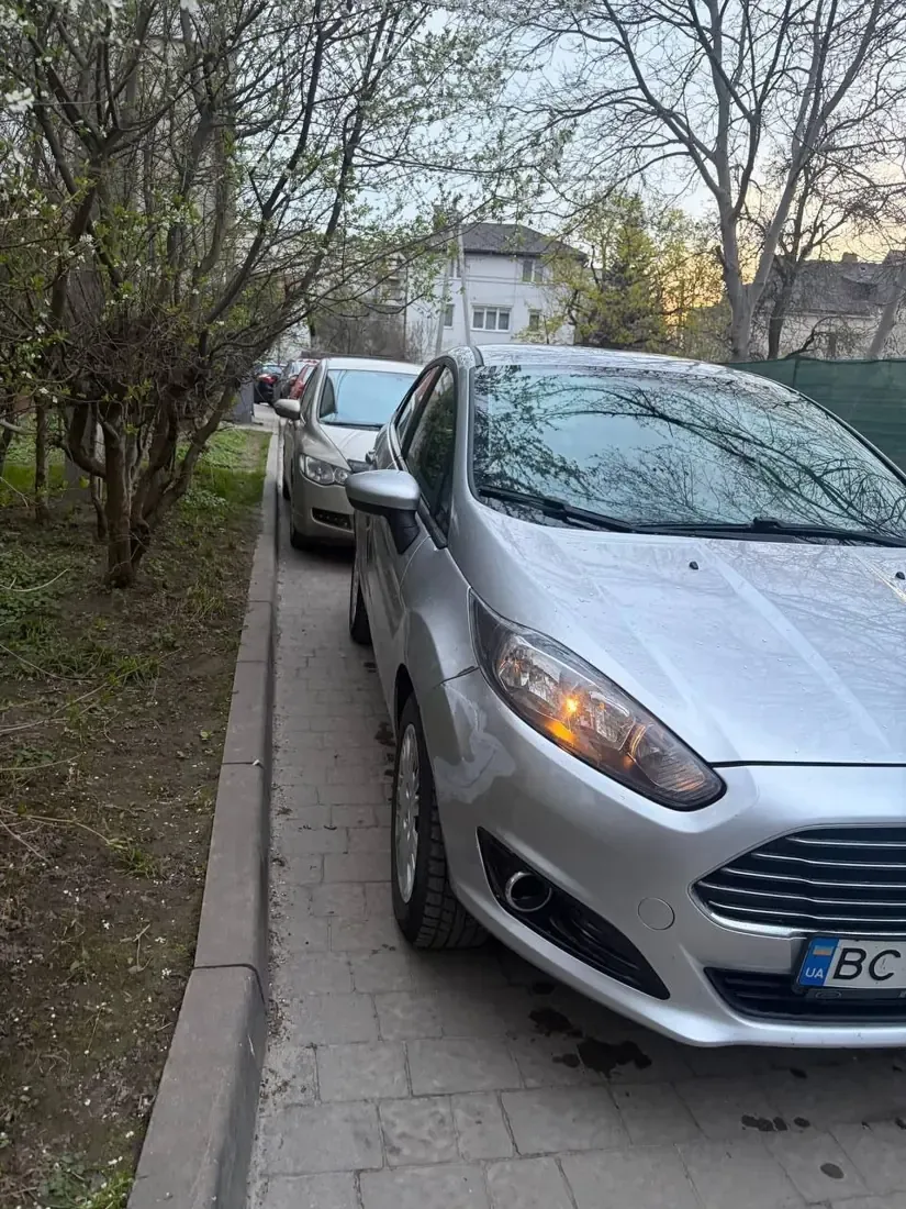 Ford Fiesta ВС 5461 РМ Вид спереду справа