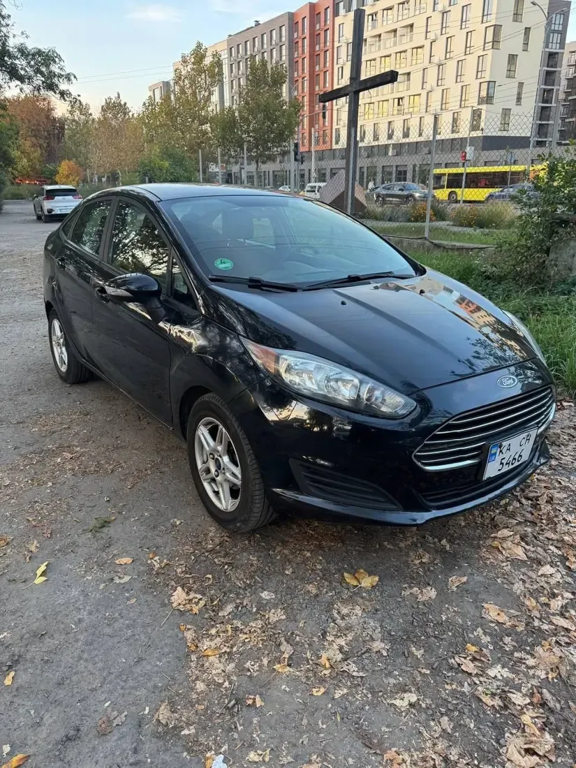 Ford Fiesta КА 5466 СН Вид спереду справа