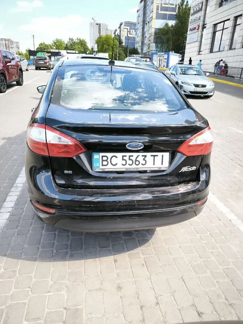 Ford Fiesta ВС 5563 ТІ Вид ззаду