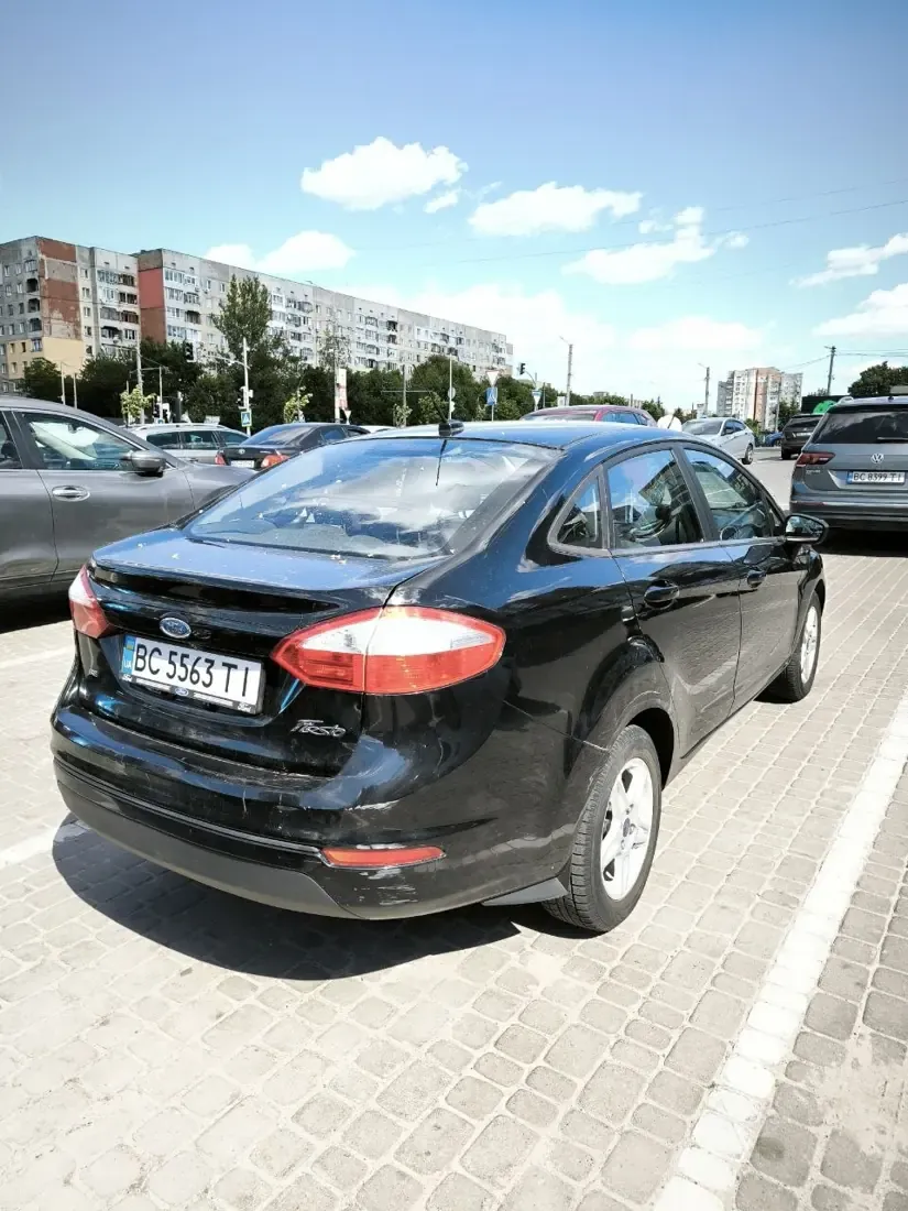 Ford Fiesta ВС 5563 ТІ Вид ззаду справа