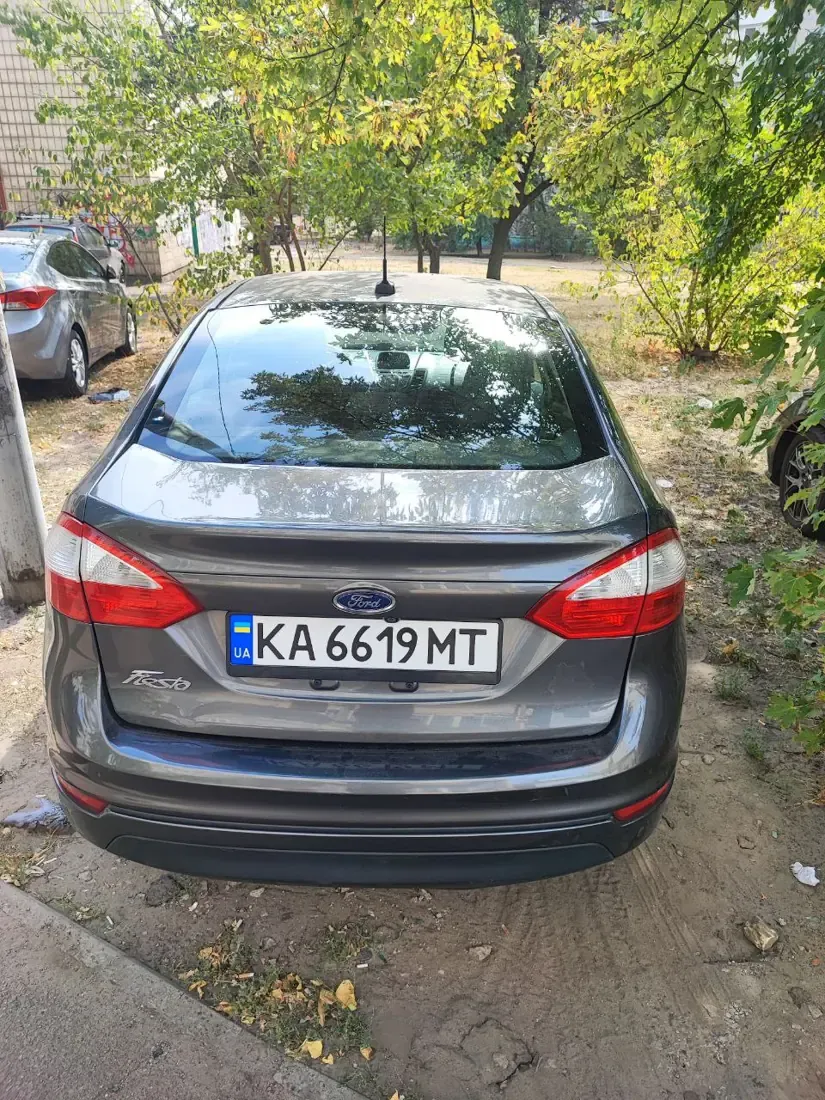 Ford Fiesta КА 6619 МТ Вид ззаду