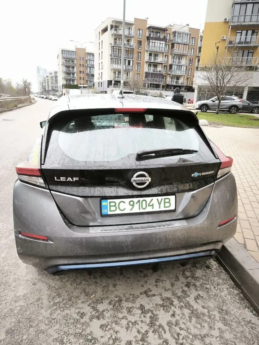Nissan Leaf ВС 9104 YB Rear view