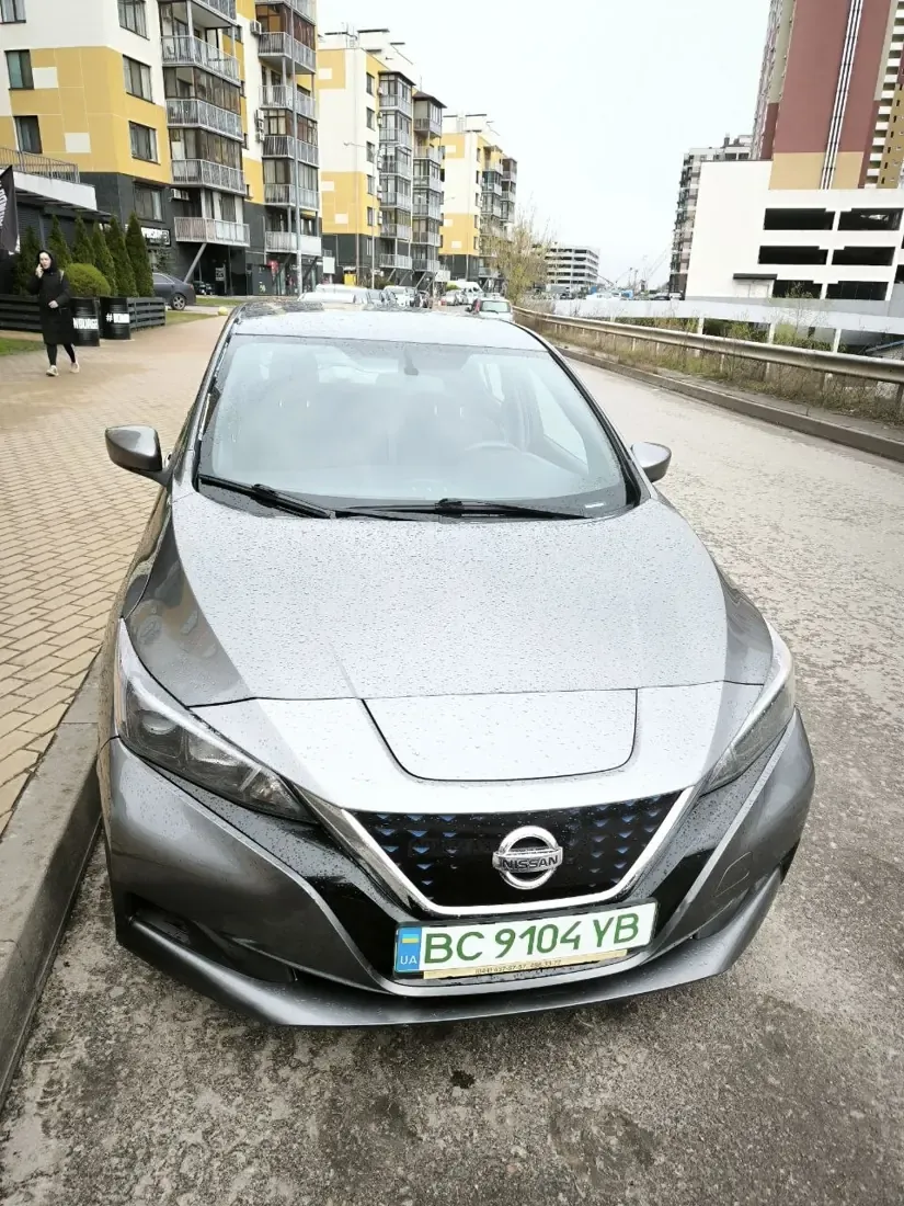 Nissan Leaf ВС 9104 YB Front view